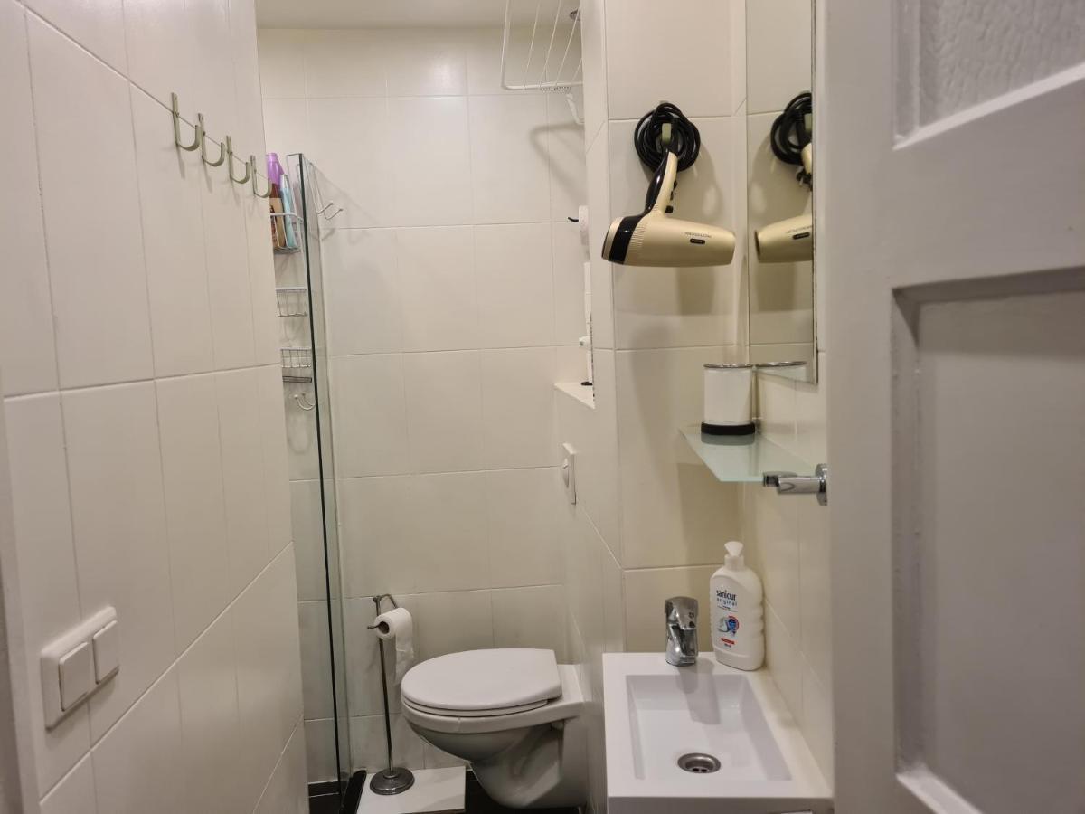 1 Bedroom 15 Min By Tram To Amsterdam Centre! المظهر الخارجي الصورة