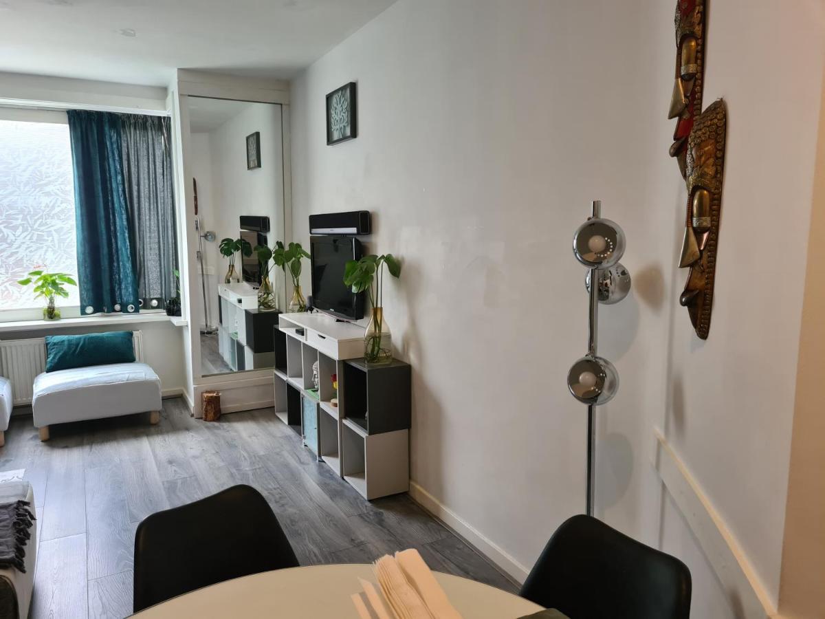 1 Bedroom 15 Min By Tram To Amsterdam Centre! المظهر الخارجي الصورة