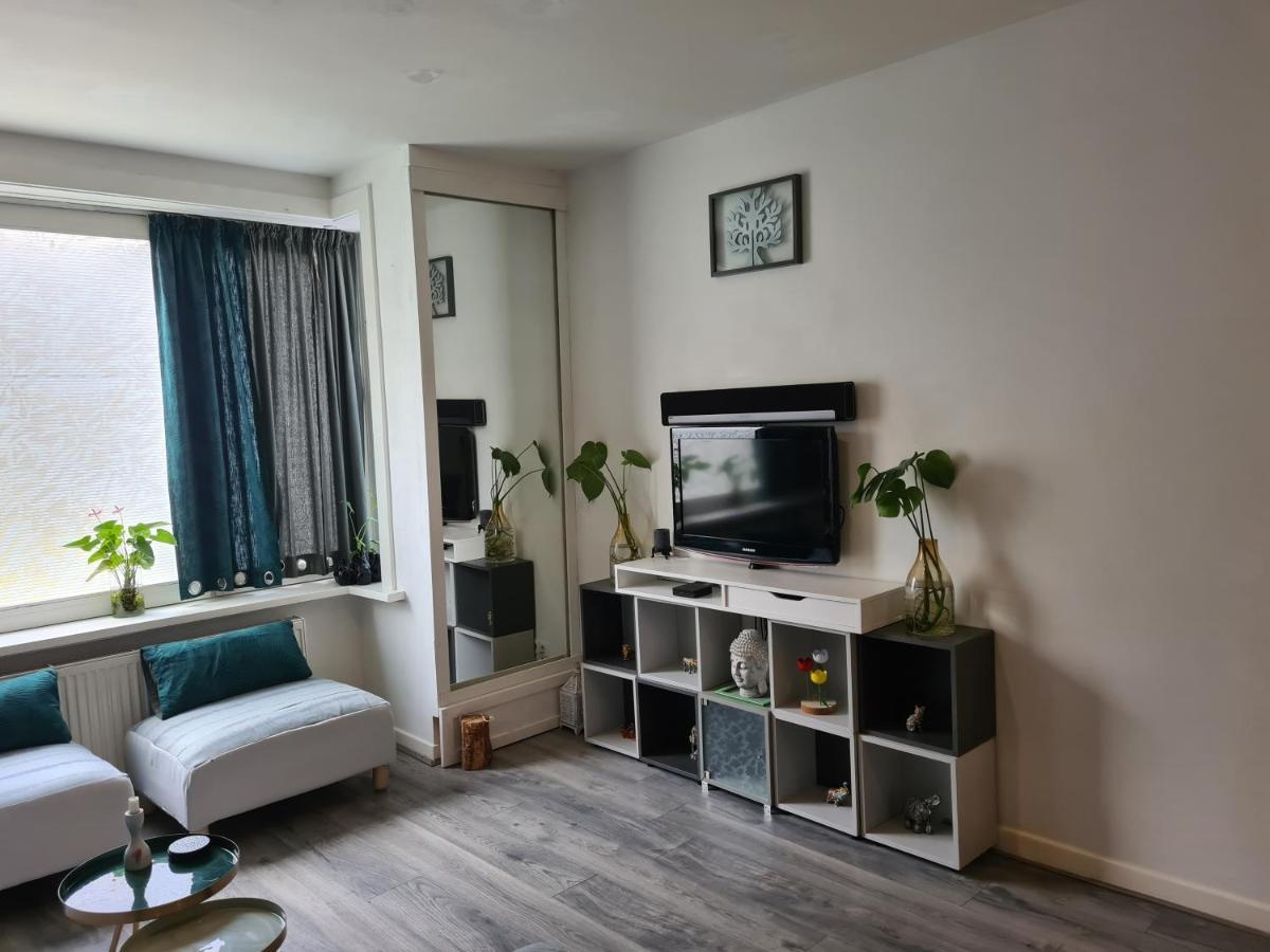 1 Bedroom 15 Min By Tram To Amsterdam Centre! المظهر الخارجي الصورة
